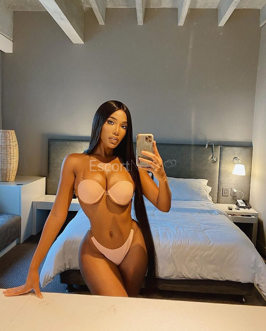JANICE: sexy escort girl from Abu Dhabi (Emirats Arabes Unis)